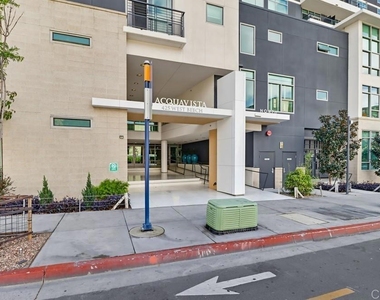 425 W Beech St - Photo Thumbnail 1
