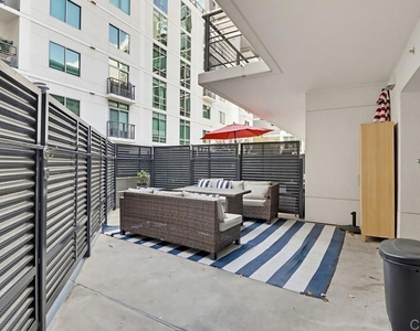 425 W Beech St - Photo Thumbnail 26