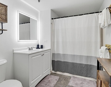 425 W Beech St - Photo Thumbnail 21