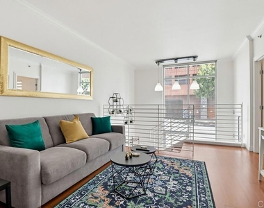 425 W Beech St - Photo Thumbnail 14
