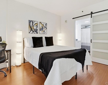 425 W Beech St - Photo Thumbnail 18
