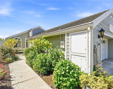 18 Byron Close - Photo Thumbnail 3