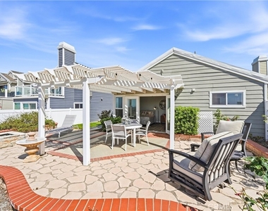 18 Byron Close - Photo Thumbnail 18