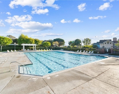 18 Byron Close - Photo Thumbnail 24