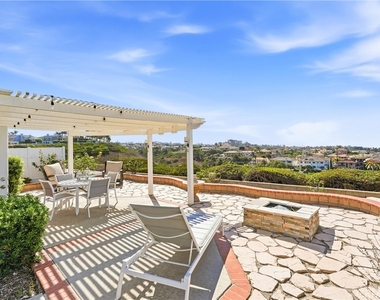 18 Byron Close - Photo Thumbnail 17