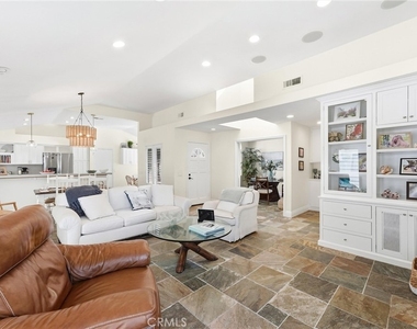 18 Byron Close - Photo Thumbnail 6