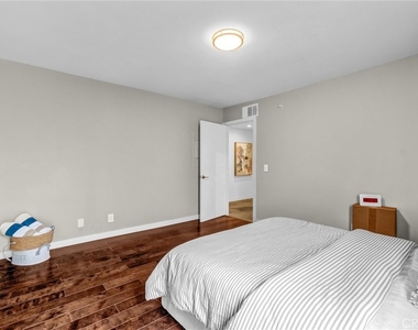 5308 Marina Pacifica S - Photo Thumbnail 16