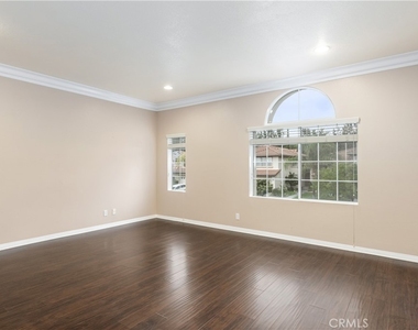 2550 Reynolds Drive - Photo Thumbnail 24