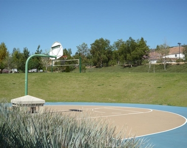 2550 Reynolds Drive - Photo Thumbnail 43
