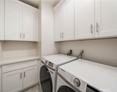 2573 Elden Ave - Photo Thumbnail 19