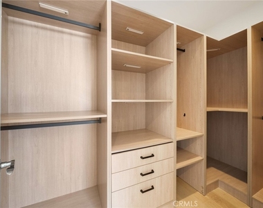 2573 Elden Ave - Photo Thumbnail 32