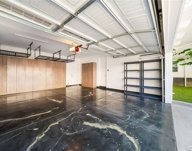 2573 Elden Ave - Photo Thumbnail 33