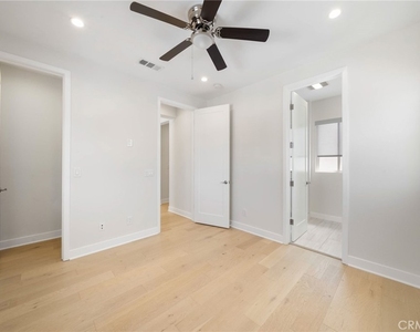 2573 Elden Ave - Photo Thumbnail 20