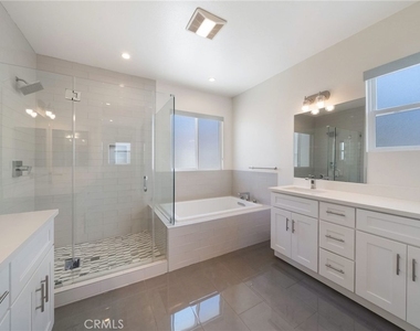 2573 Elden Ave - Photo Thumbnail 29