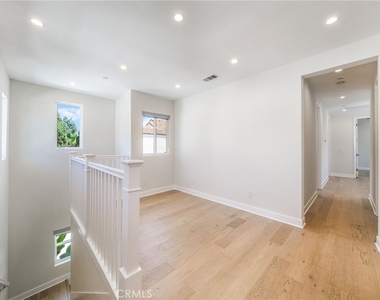 2573 Elden Ave - Photo Thumbnail 16