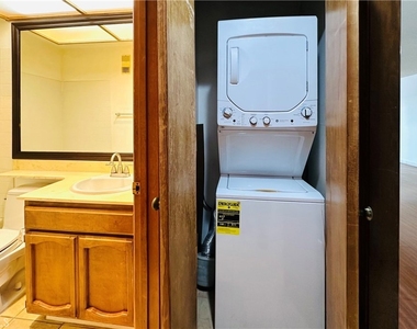 3525 Lebon Drive - Photo Thumbnail 18