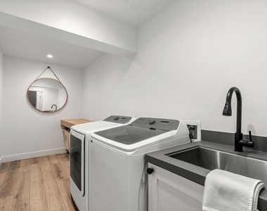 2172 Oxford Avenue - Photo Thumbnail 40