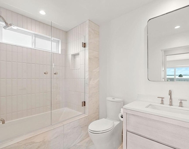 2172 Oxford Avenue - Photo Thumbnail 29