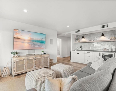 2172 Oxford Avenue - Photo Thumbnail 32