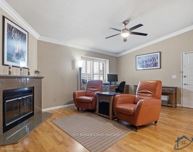 511 Boxleaf Court - Photo Thumbnail 9