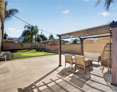 2420 S Vicentia Avenue - Photo Thumbnail 19