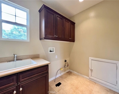 3974 E Callaway Drive - Photo Thumbnail 17