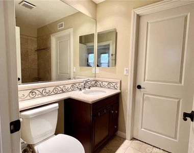 3974 E Callaway Drive - Photo Thumbnail 13