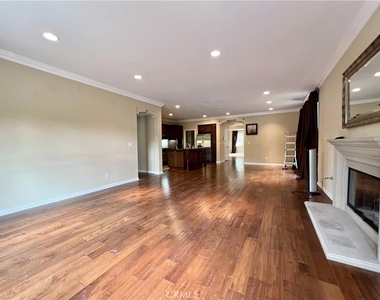 3974 E Callaway Drive - Photo Thumbnail 4