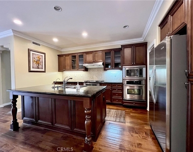 3974 E Callaway Drive - Photo Thumbnail 7
