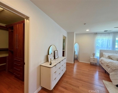 7331 Shelby Pl Apt 102 - Photo Thumbnail 17