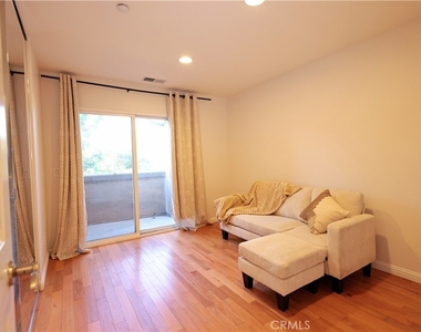 7331 Shelby Pl Apt 102 - Photo Thumbnail 21