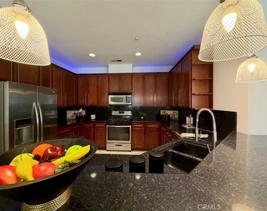 7331 Shelby Pl Apt 102 - Photo Thumbnail 6