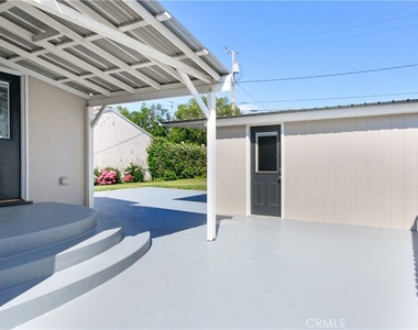 351 W Elm Street - Photo Thumbnail 15