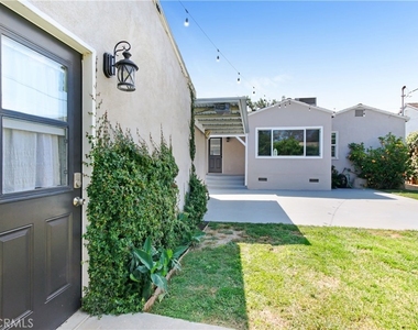 351 W Elm Street - Photo Thumbnail 16