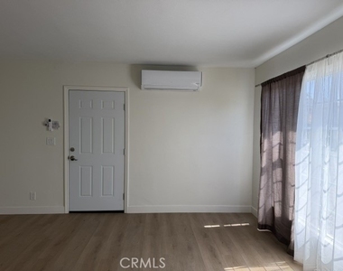5335 El Monte Avenue - Photo Thumbnail 9