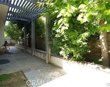 333 Genoa - Photo Thumbnail 18