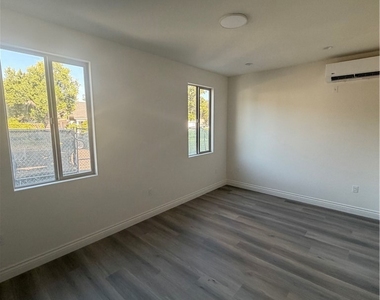 317 N Shamrock - Photo Thumbnail 2