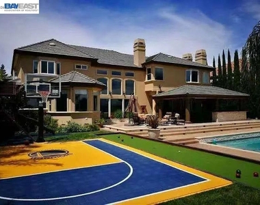 3511 Country Club Pl - Photo Thumbnail 12