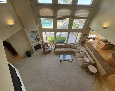 3511 Country Club Pl - Photo Thumbnail 9