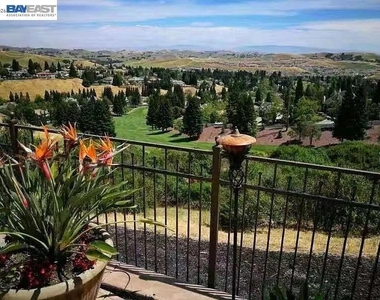 3511 Country Club Pl - Photo Thumbnail 13