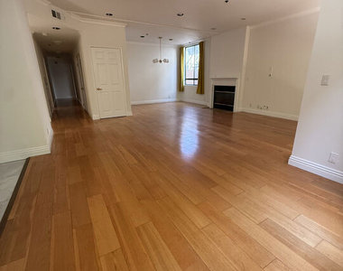 1238 S Holt Avenue - Photo Thumbnail 23
