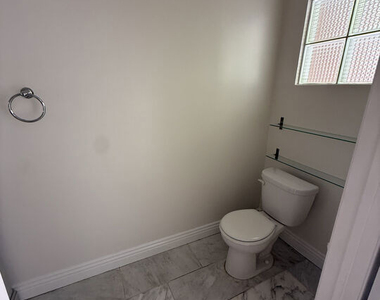 1238 S Holt Avenue - Photo Thumbnail 32