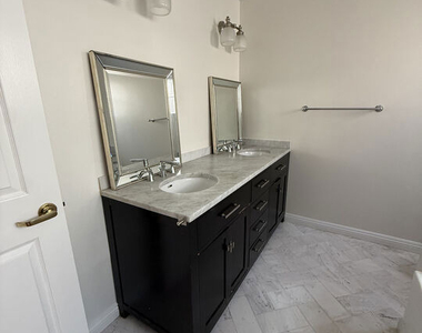 1238 S Holt Avenue - Photo Thumbnail 28