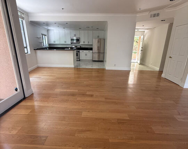 1238 S Holt Avenue - Photo Thumbnail 11