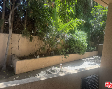 1238 S Holt Avenue - Photo Thumbnail 40
