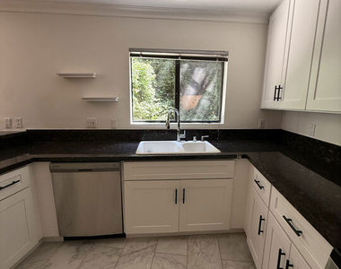 1238 S Holt Avenue - Photo Thumbnail 29