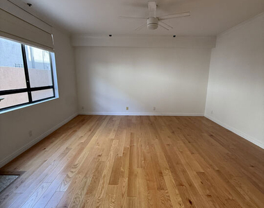 1238 S Holt Avenue - Photo Thumbnail 8
