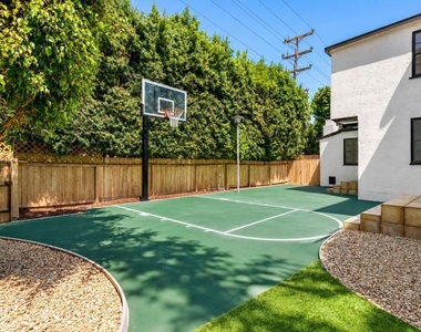 1501 Kelton Avenue - Photo Thumbnail 7