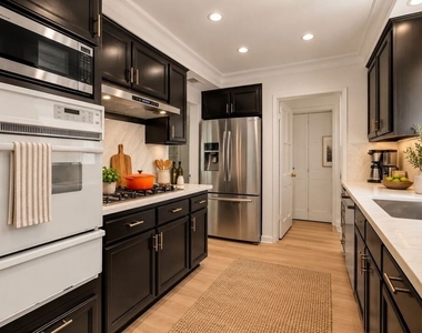 1501 Kelton Avenue - Photo Thumbnail 2