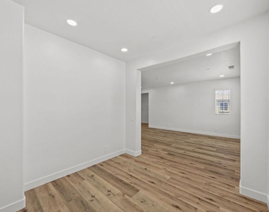 15769 Agave Avenue - Photo Thumbnail 20